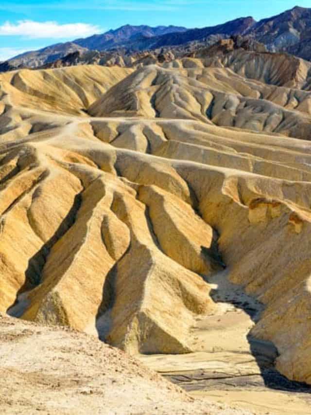 cropped-Badlands-Death-Valley.jpg