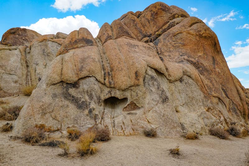 Rock formation along Mobius Arch Loop Trail in Lone Pine CA