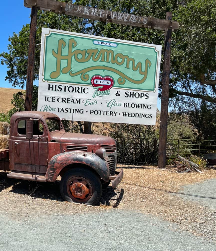 Harmony, CA, sign