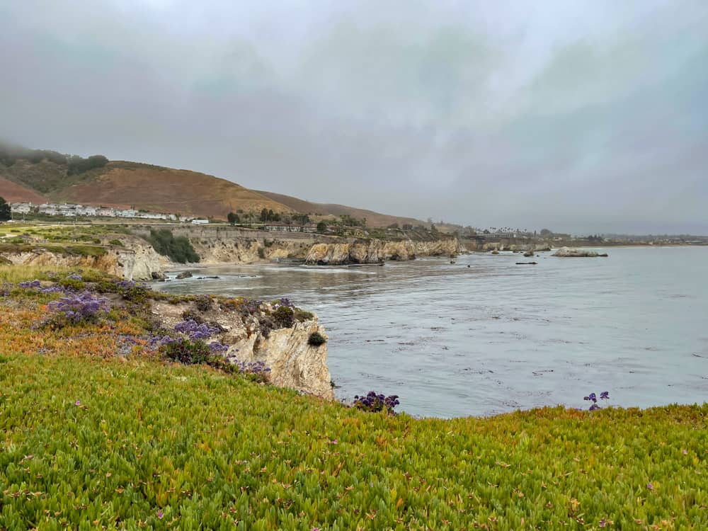 Dinosaur Caves Park in Pismo Beach, California