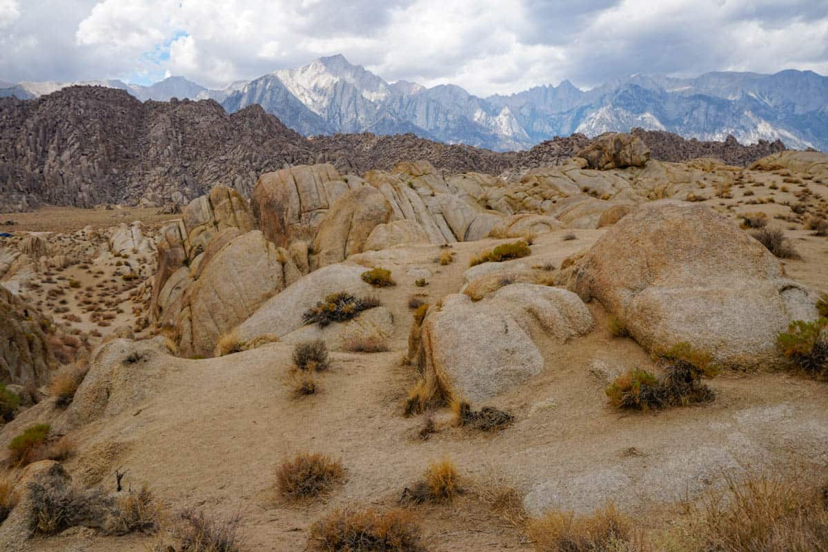 Visiting the Alabama Hills is one of the best things to do in Lone Pine, California!